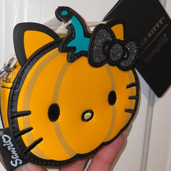 24HR DROP⬇️ Loungefly Hello Kitty Pumpkin Coin Purse - Picture 6 of 7